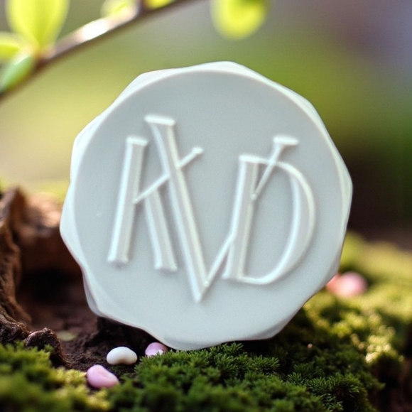 Kat Von D Vegan Beauty Epic Kiss Butter Lipstick - Shade Womanism (New) - Picture 5 of 6